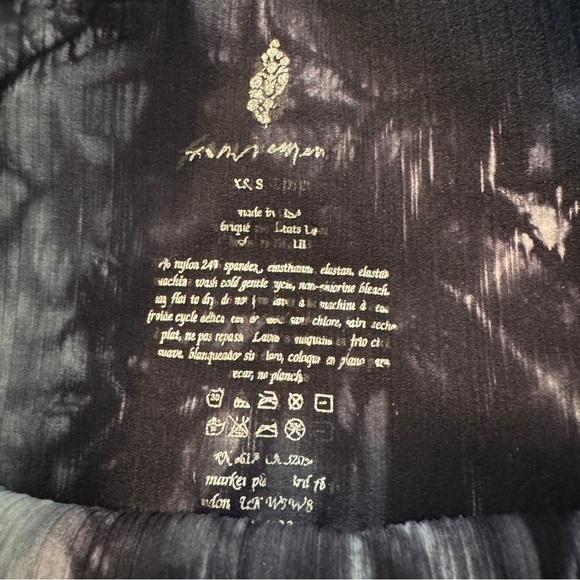 Free People Movement XS / Small Good Karma Tie Dye Leggings - Picture 10 of 10